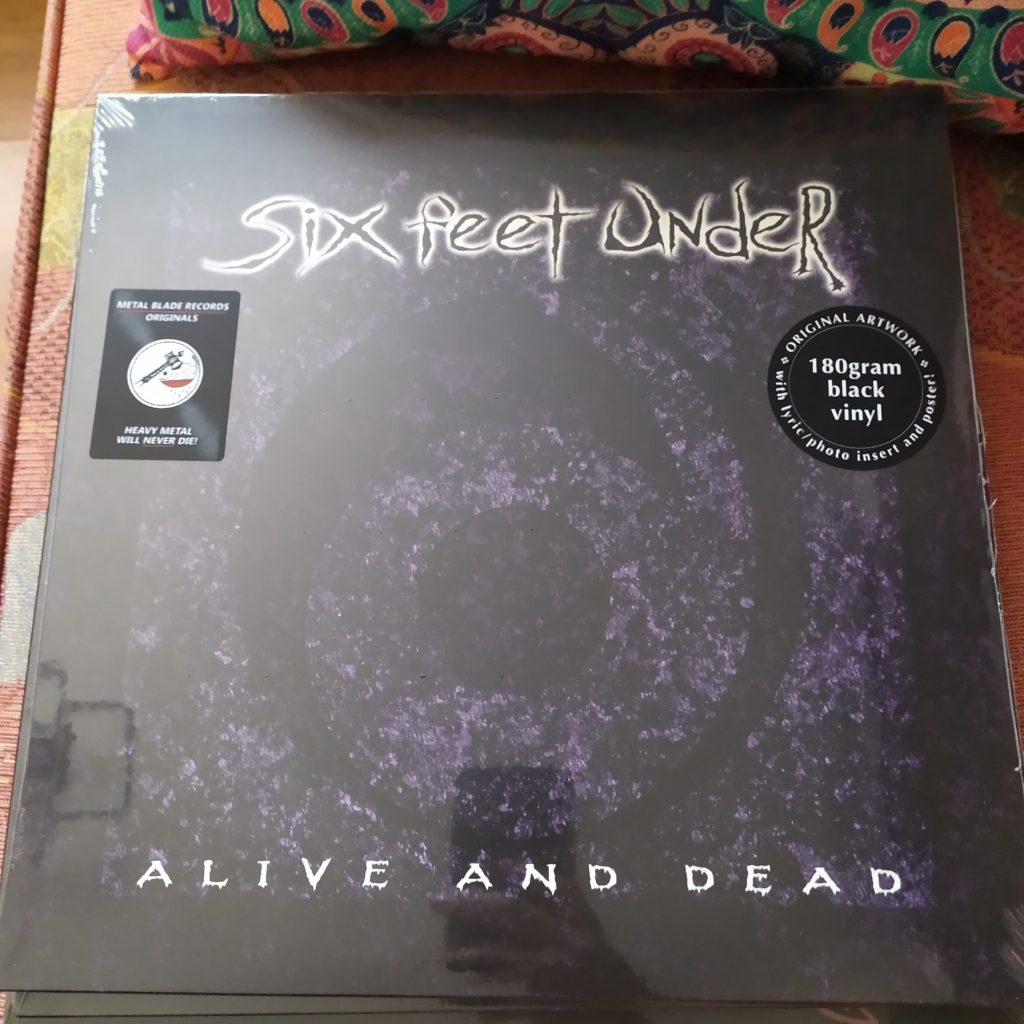 Six Feet Under - Alive And Dead