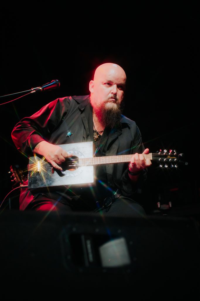 Alain Johannes -27