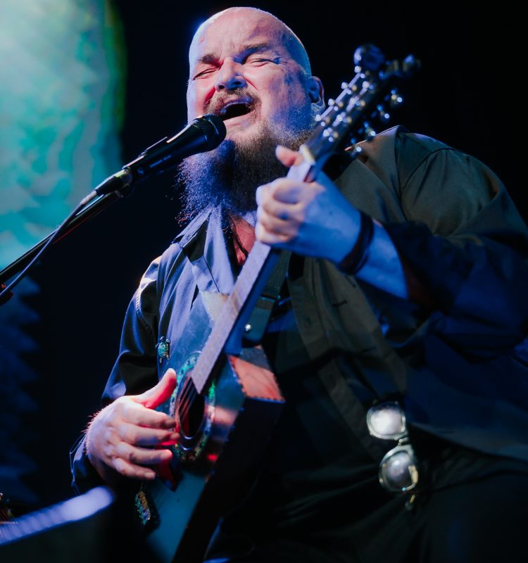 Alain Johannes -21 Alain Johannes -21