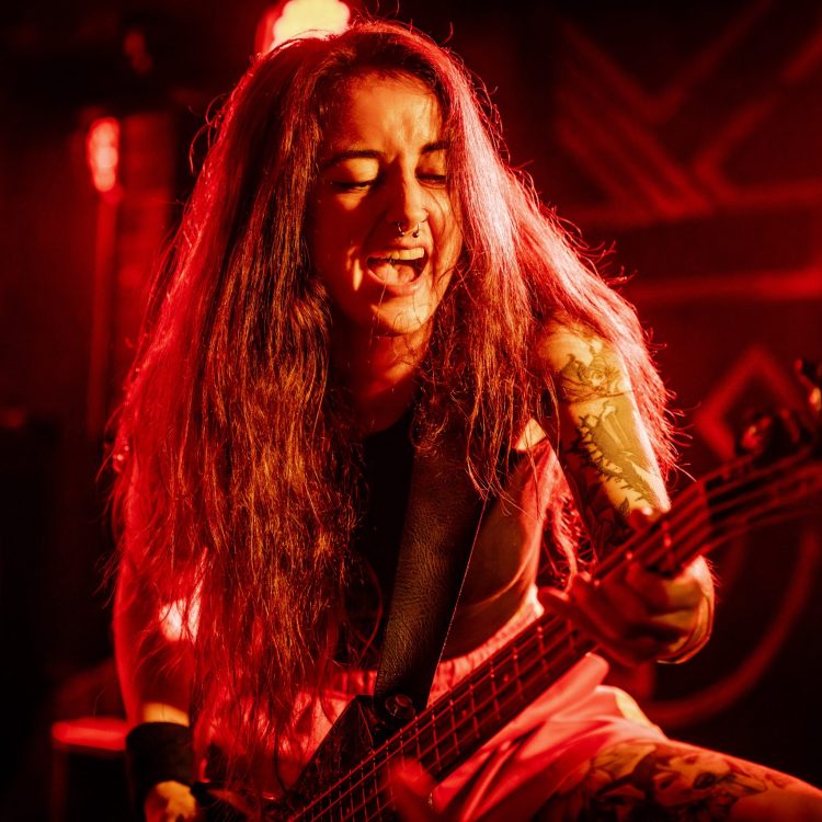 NERVOSA_0043